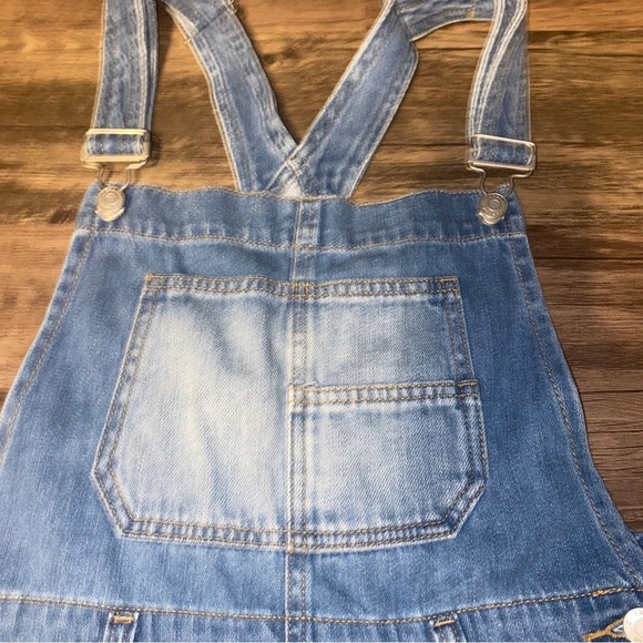 Zenana Distressed Denim Short Overalls Size Small - Picture 8 of 12